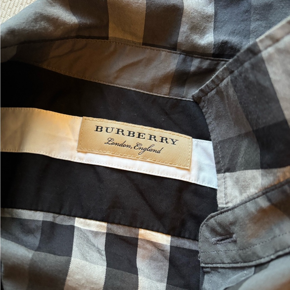 Men’s Burberry authentic Shirt - Picture 5 of 7